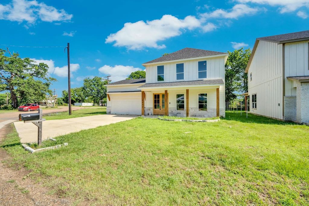 1995 Lakeview Drive, Kemp