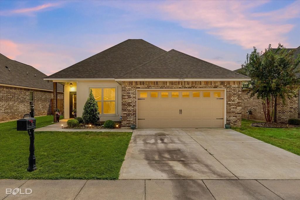 1928 Valdemar Place, Bossier City