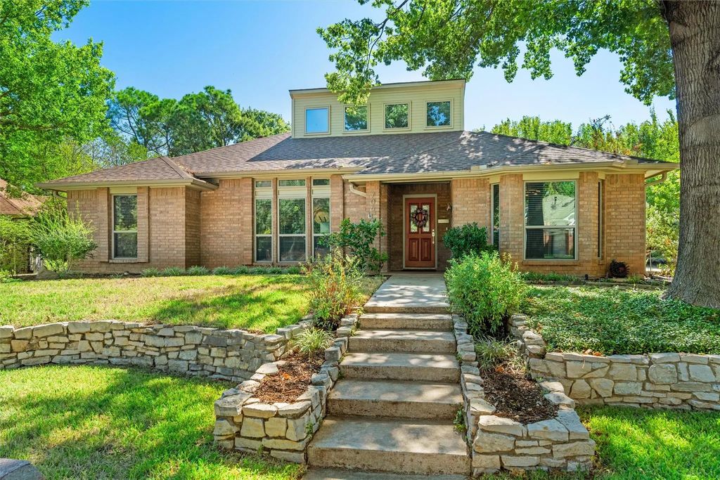 706 Giltin Court, Arlington