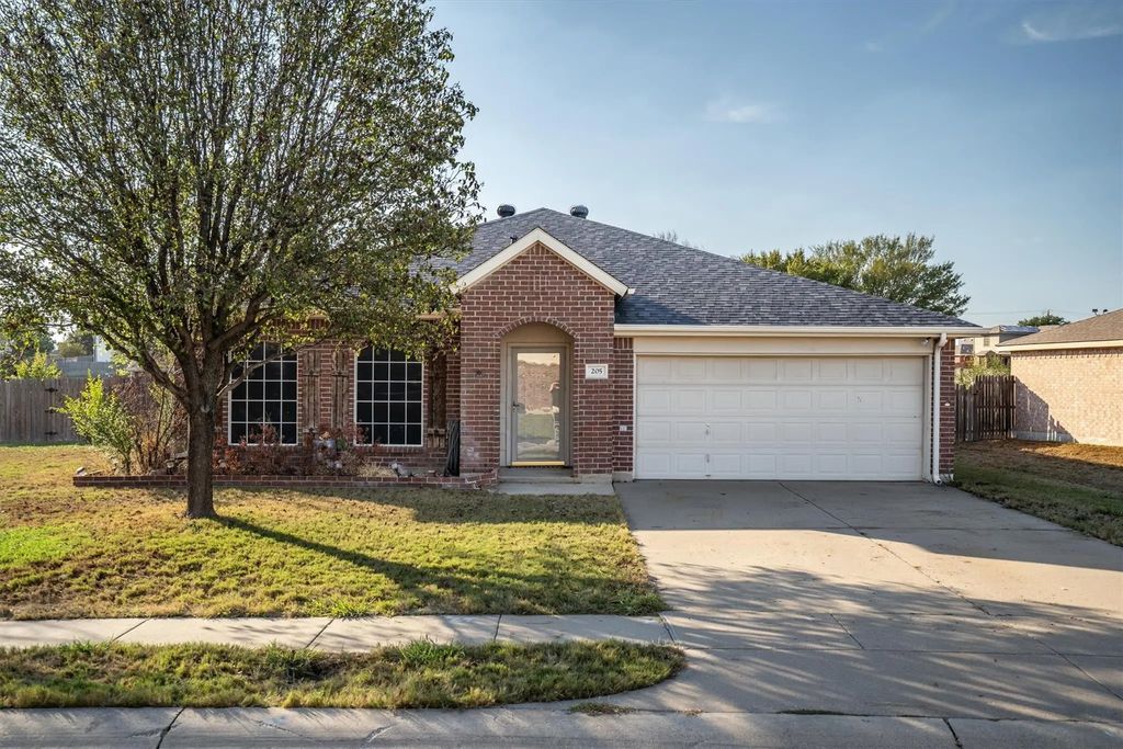205 Saddlebrook Drive, Krum