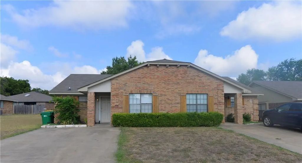 1719 Dynasty Drive, Glenn Heights