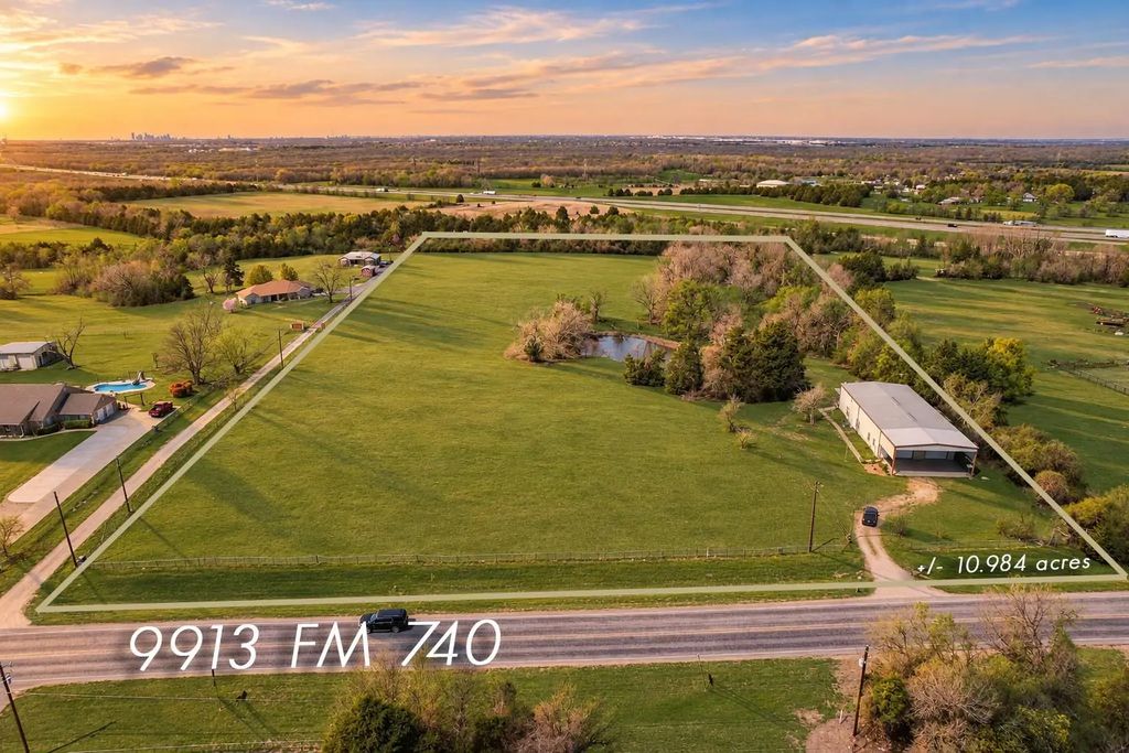 9913 Fm 740, Forney