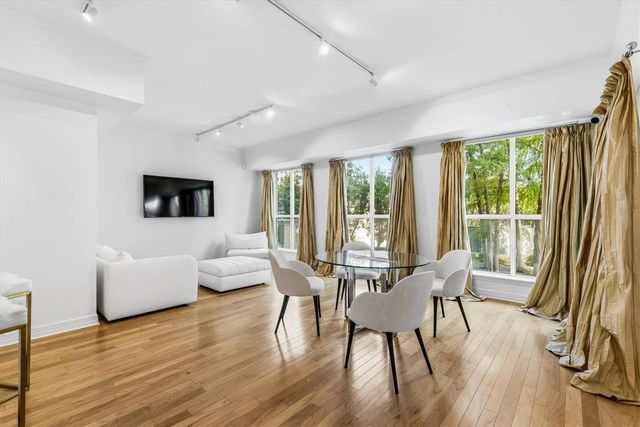 3401 Lee Parkway 409, Dallas