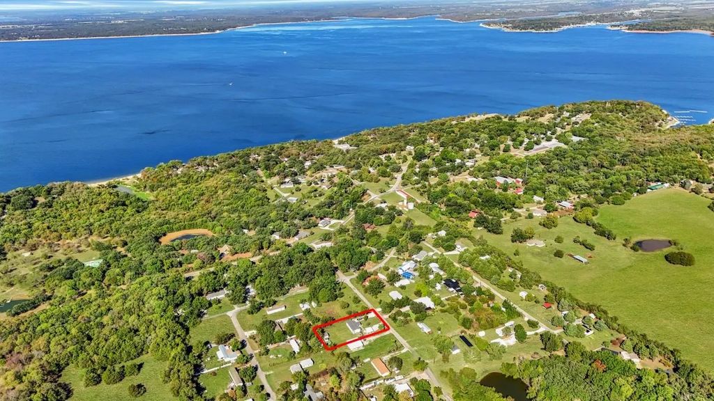 338 Fisherman Road, Pottsboro