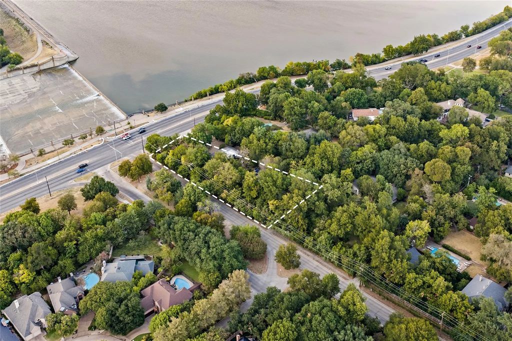 8100 Garland Road, Dallas