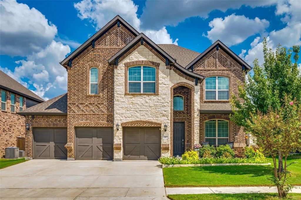 1807 Mabry Court, Mansfield