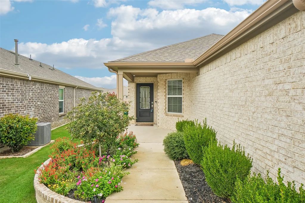 7665 Parade Drive, Little Elm