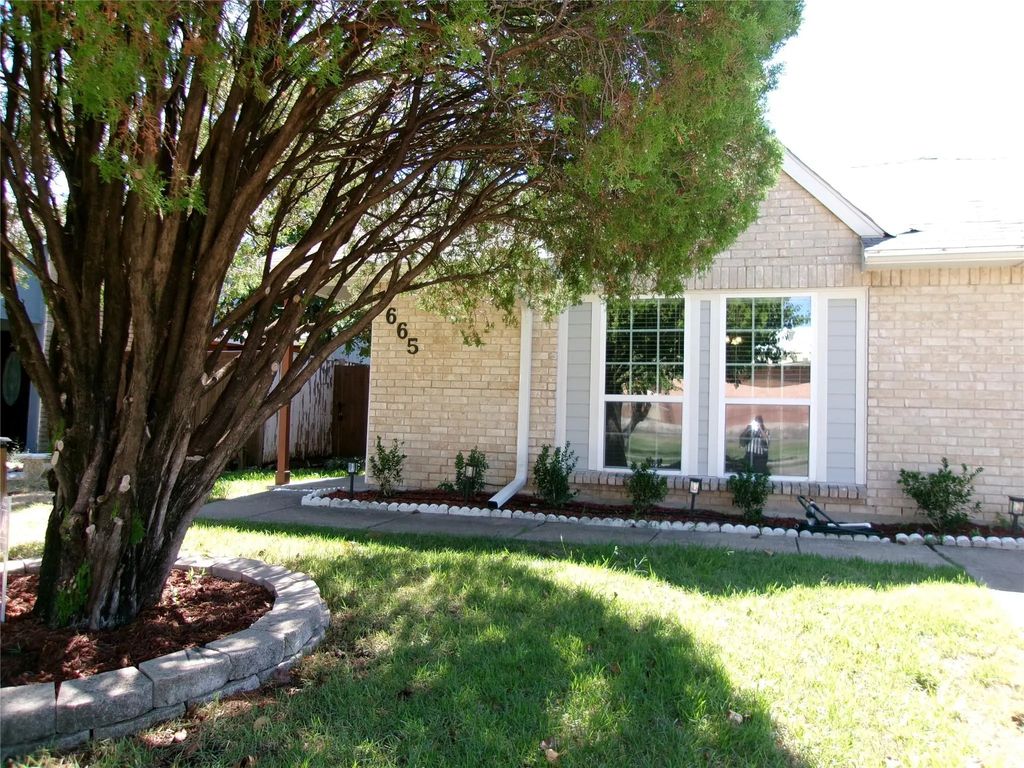 665 Stonewall Drive, Grand Prairie