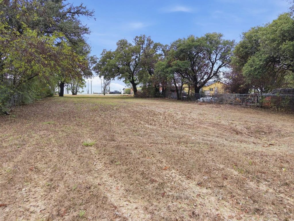 1506 W Bankhead Highway, Weatherford