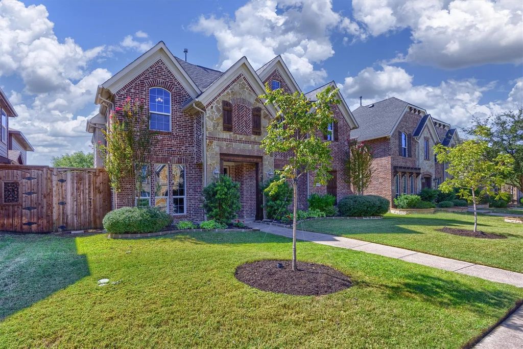 1111 Fossil Lake Drive, Frisco