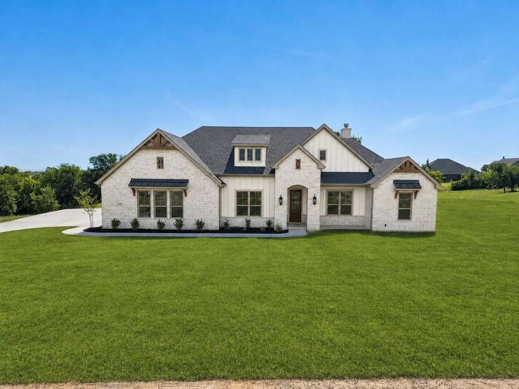 131 Oak Meadow Lane, Weatherford