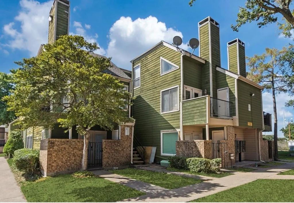 9807 Walnut Street 107, Dallas
