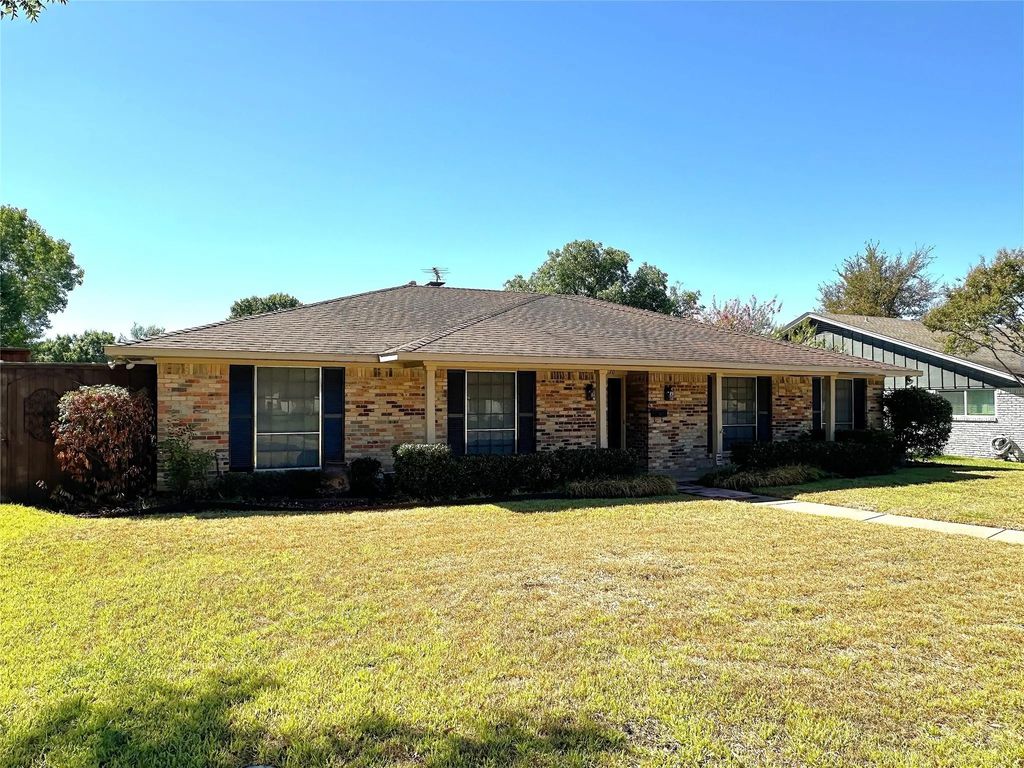 7310 Whispering Pines Drive, Dallas