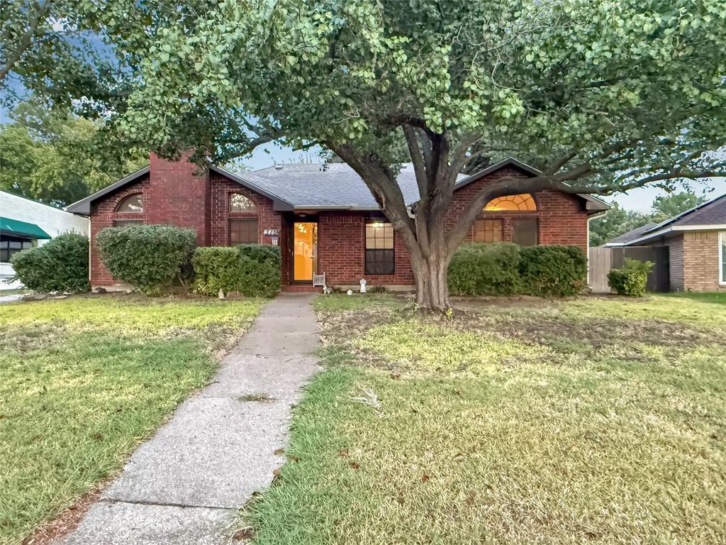 316 N Winding Oaks Drive, Wylie
