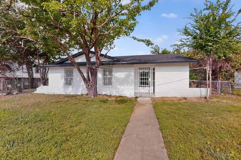 301 Stoneport Drive, Dallas