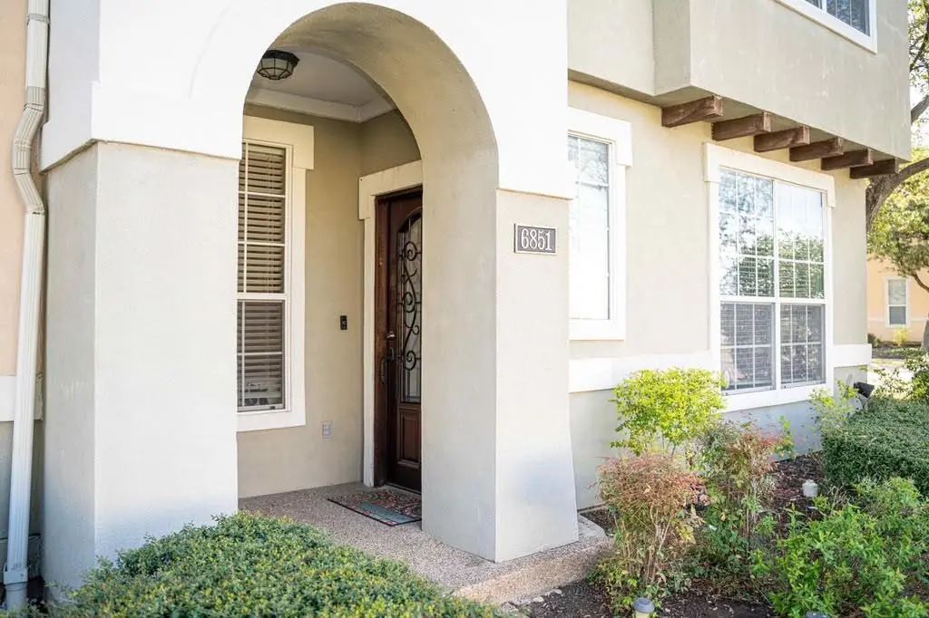 6851 Verde, Irving