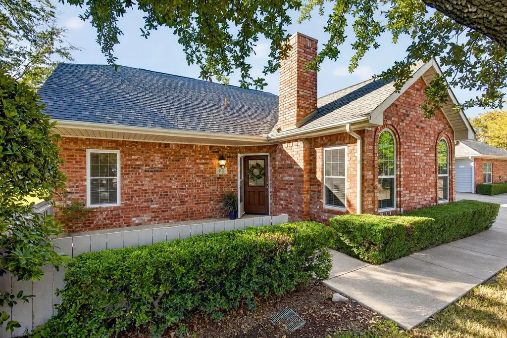 6123 Welden Court, Fort Worth
