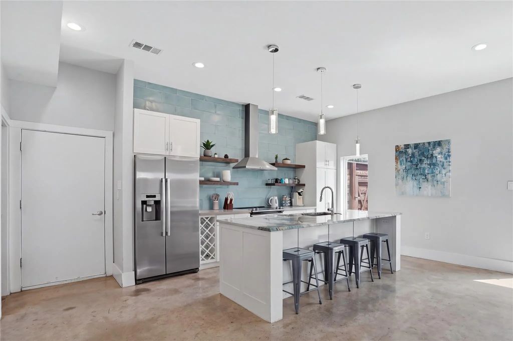 180 S Cisco Street, Dallas