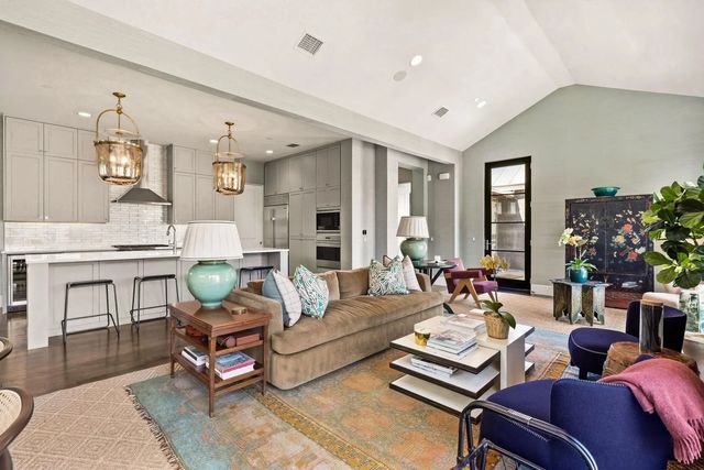 4502 Abbott Avenue 307, Highland Park