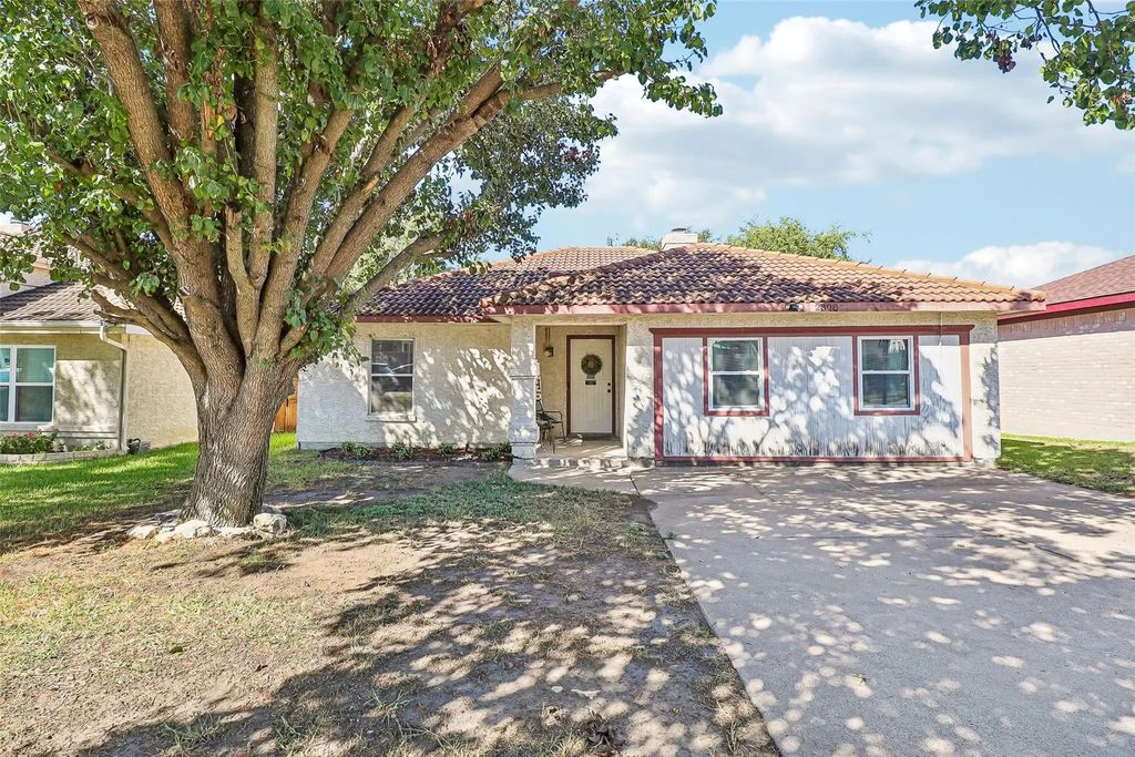 2308 Cool Spring Drive, Fort Worth