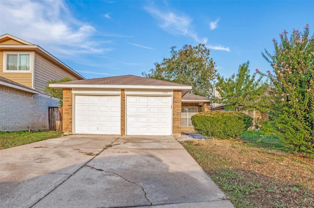 3174 Cross Creek Circle, Grand Prairie
