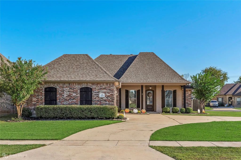 200 Roanoke Circle, Benton