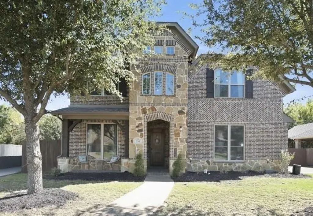218 Adventus Court, Mansfield