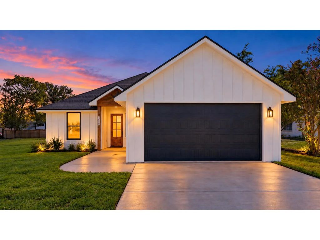 2302 Gary Lane, Waco