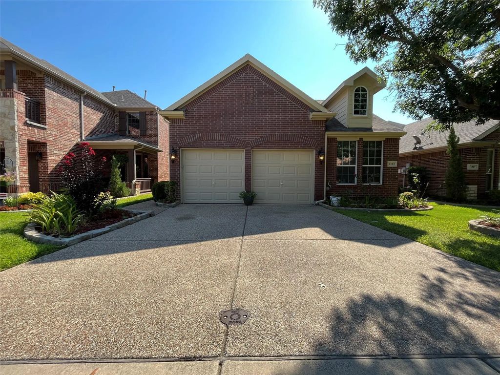 1313 Cog Hill Drive, Fort Worth