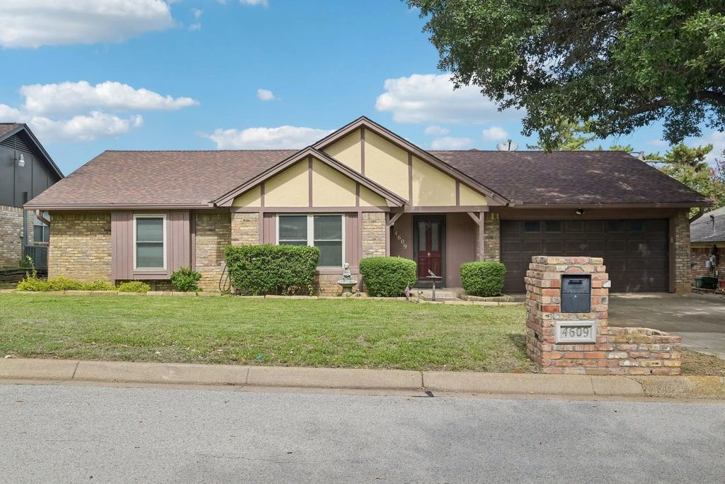 4609 Lester Drive, Arlington