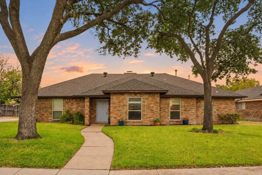 1919 Baylor Drive, Richardson