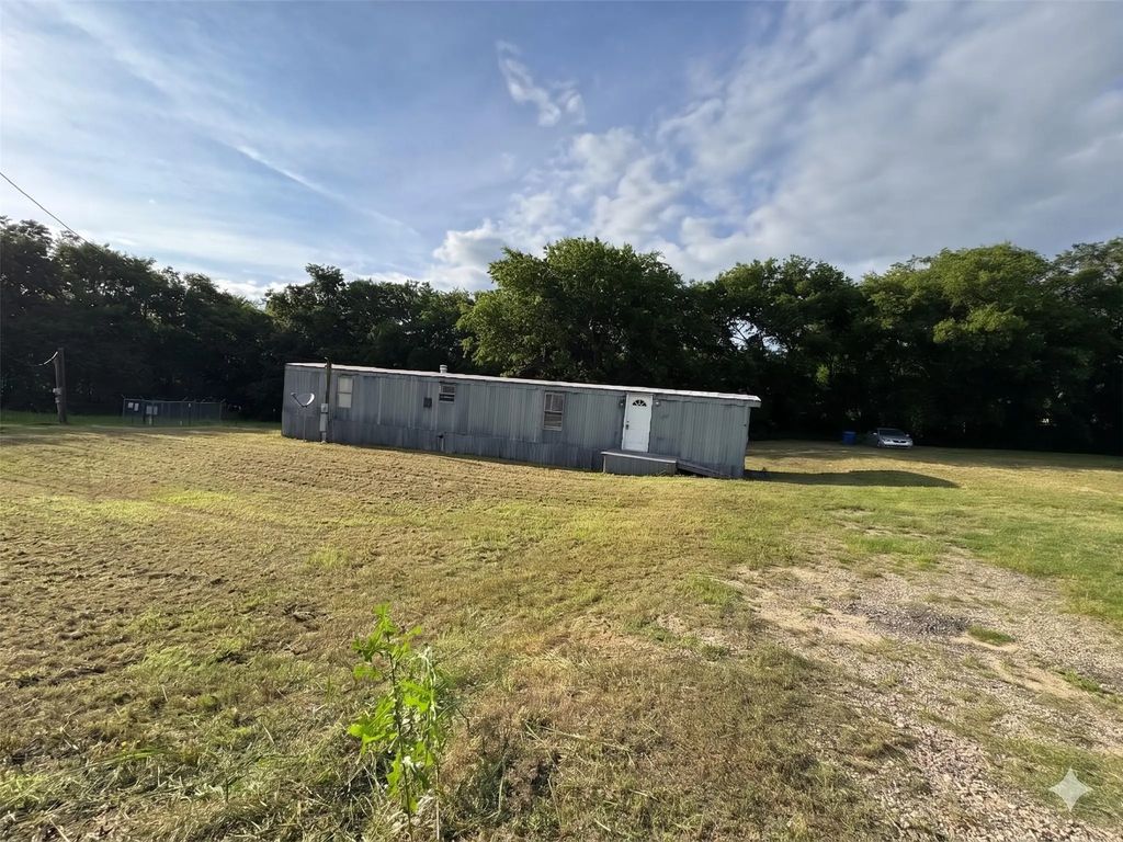 204 W Tarrant Street, Cumby