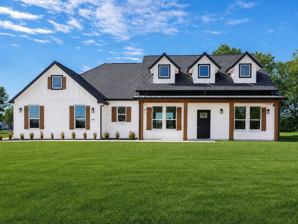 2390 County Road 1112, Farmersville