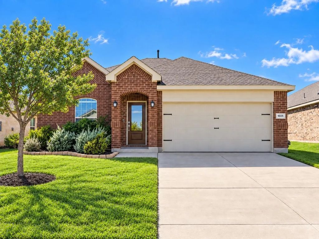 1605 River Crossing Drive, Anna
