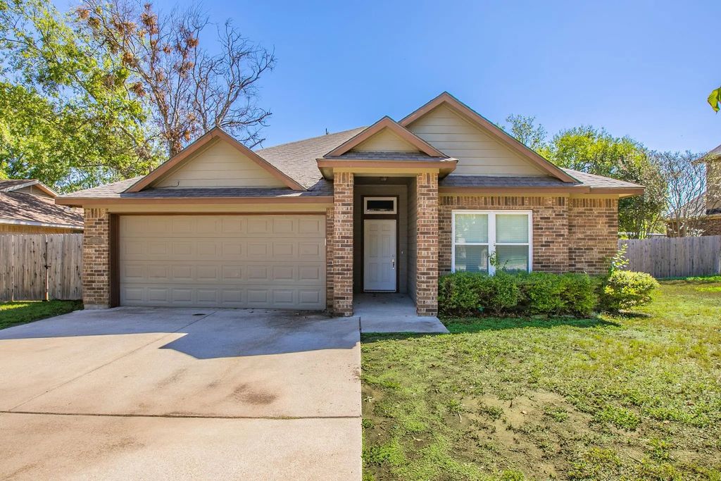 1502 Jane Lane, West