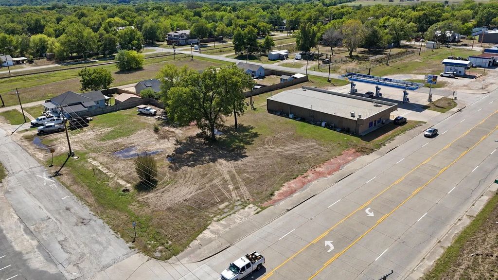 305 Nw 2nd Street, Kerens