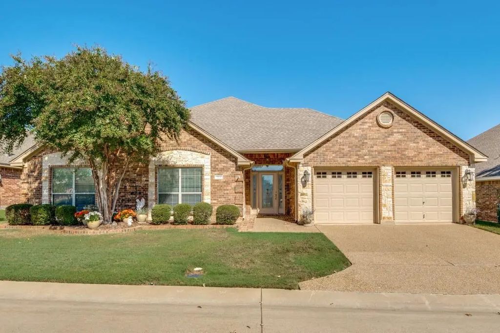 123 Crestridge Drive 11, Cedar Hill