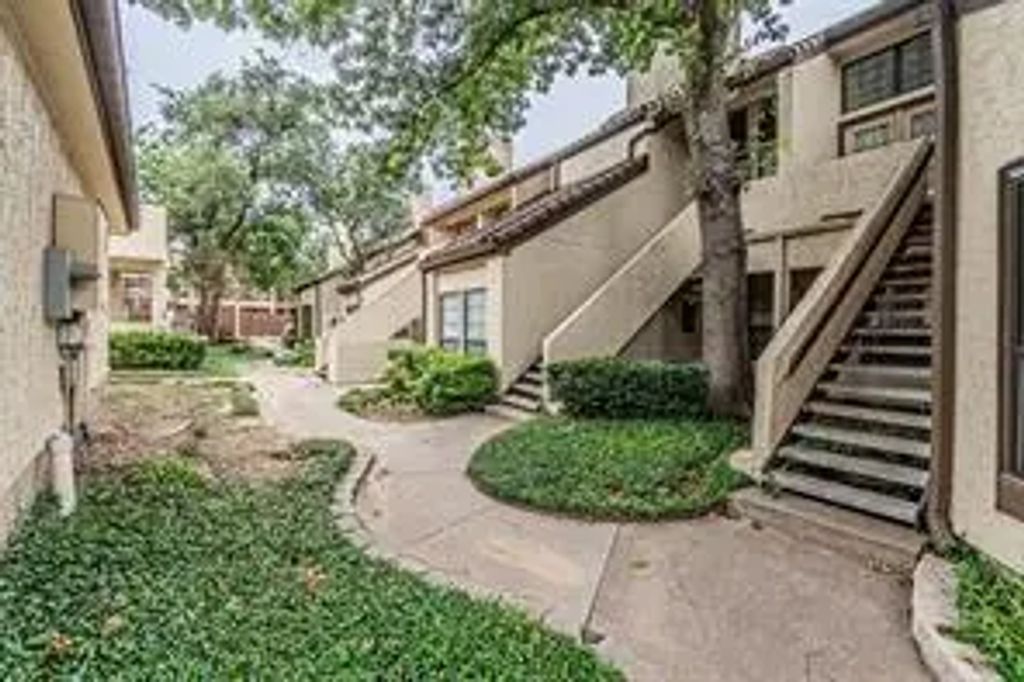 5590 Spring Valley Road G102, Dallas