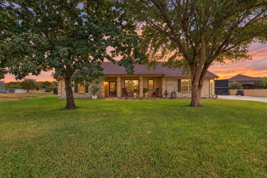 10425 Brangus Drive, Crowley