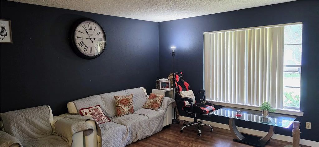 3620 Parkridge Drive 111, Dallas