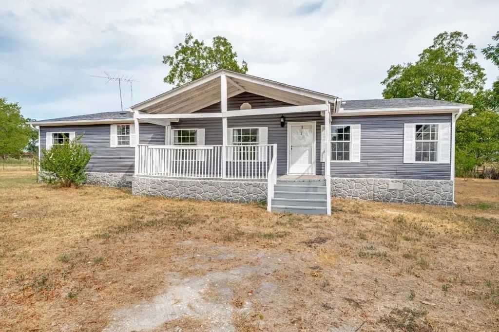 5294 County Road 4207, Campbell