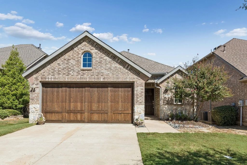 421 Catherine Lane, Argyle