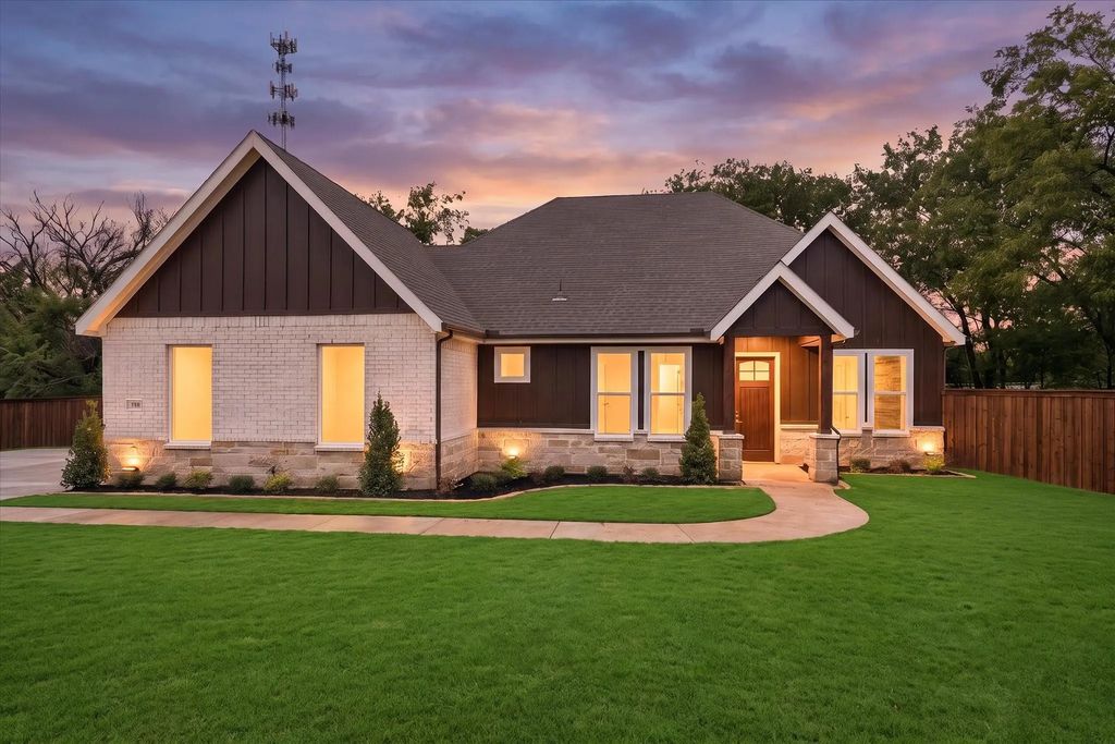 105 Iron Horse Lane, Denison