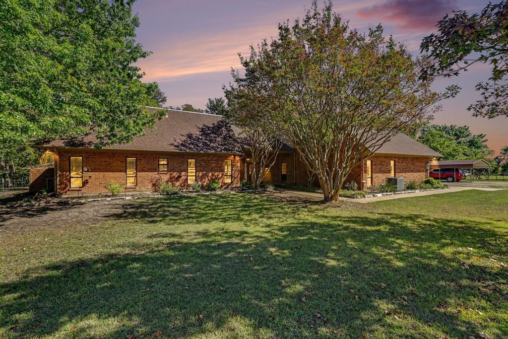 26 Brookhaven Drive, Lucas