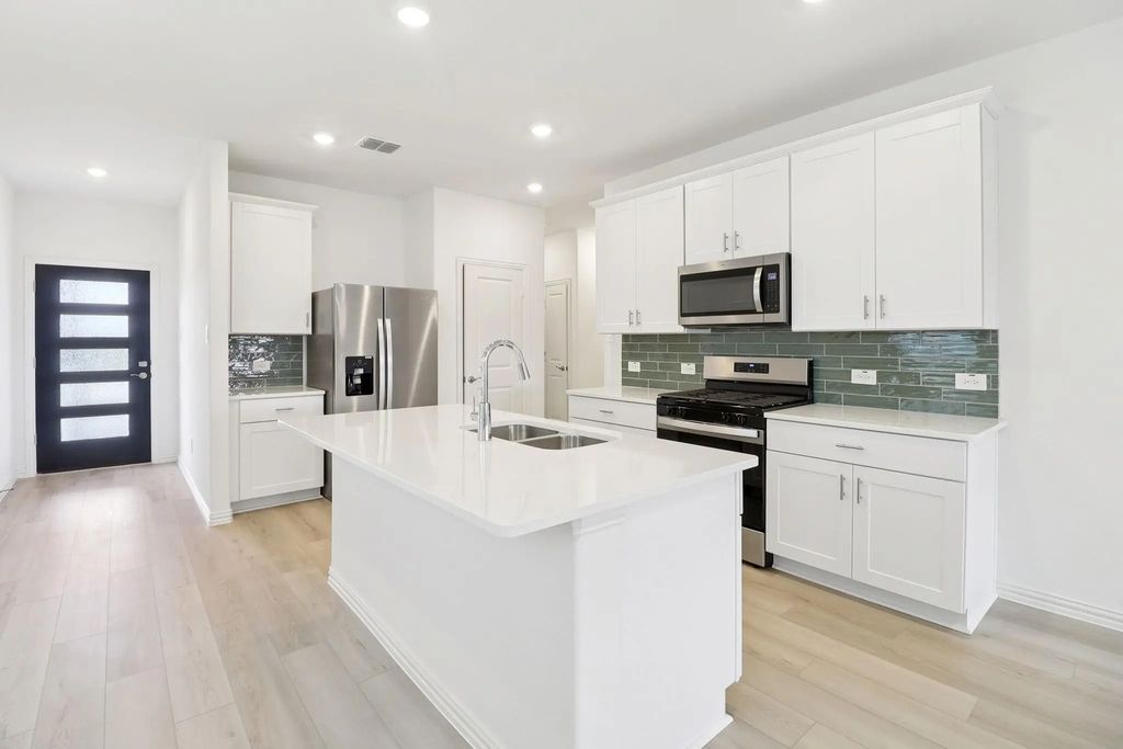 1729 Gardendale Hollow Lane, Anna