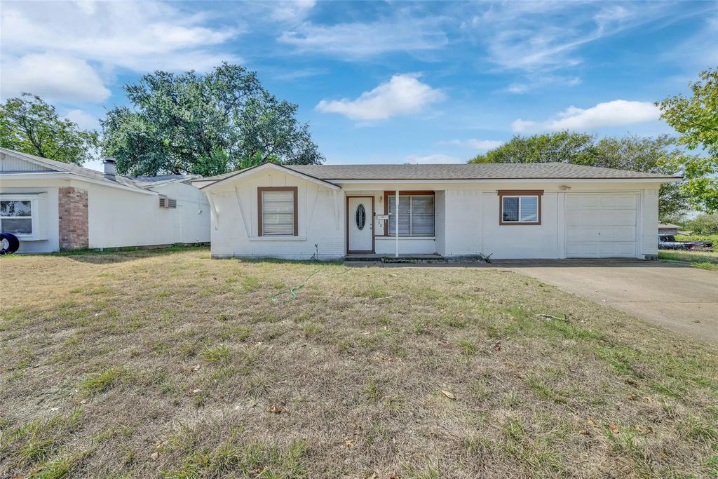 301 S Forest Crest Drive, Garland