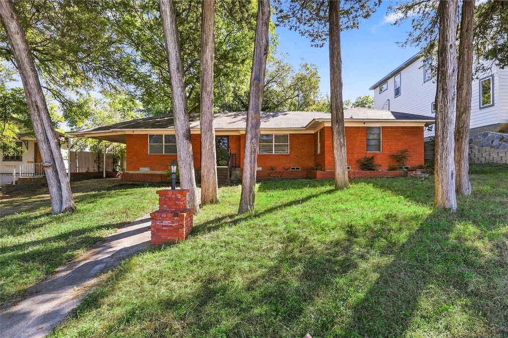 1342 Carson Street, Dallas