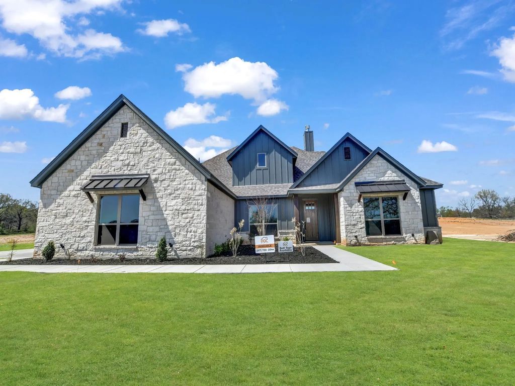 10016 Valley Oak Way, Springtown