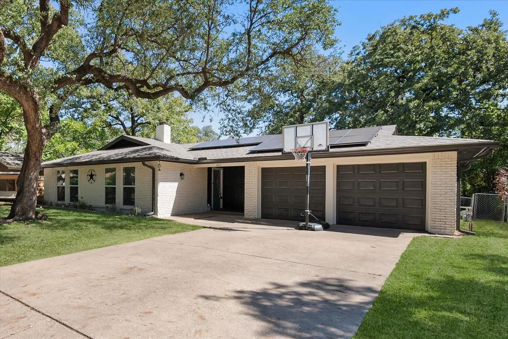 1012 Keith Drive, Hurst