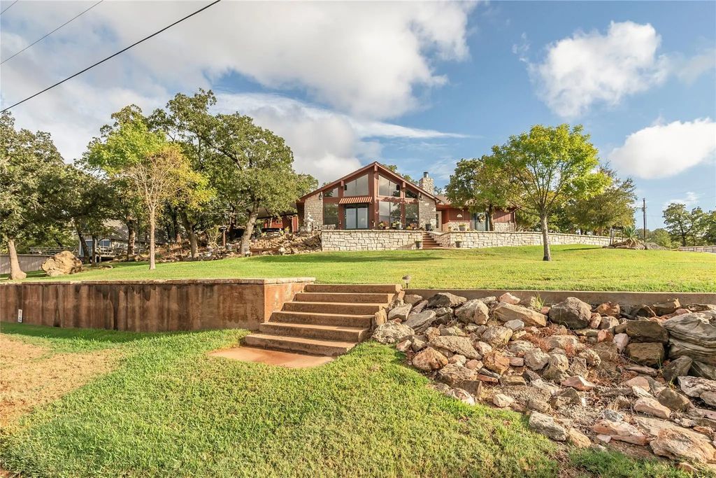 172 Cheyenne Drive, Nocona